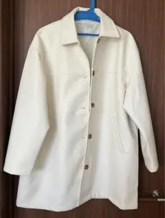 フェイクレザーオーバーサイズジャケット　ハーフコート　フリーサイズ　アイボリー
