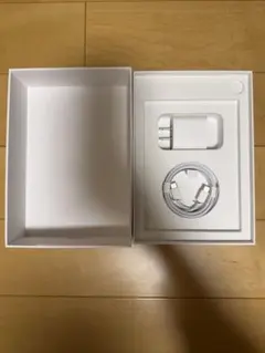 【本体なし】MacBook Air M2 空箱・純正充電器セット 本体なし】MacBook Air M2 空箱・純正充電器セット - メルカリ