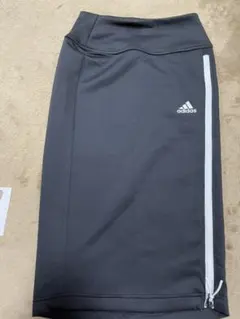 adidas アディダスのサムネイル