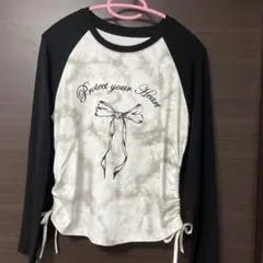 Protect your Heart リボン柄 長袖カットソー　シャーリング