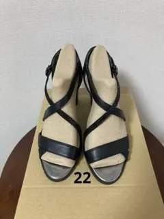 DIANA 黒ストラップサンダル 中ヒール22