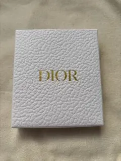 2025年最新】dior ノベルティ ピンバッジの人気アイテム - メルカリ