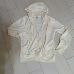 Nike フード付きパーカー クリーム色