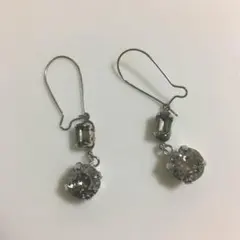 スワロフスキー ブラックダイヤ&シルバーパティナ ピアス
