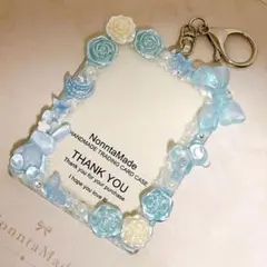 No. 50 トレカケース　トレカデコケース　推し活　キーホルダー ブルー