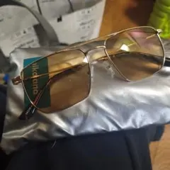 niko and ゴールドフレーム サングラス