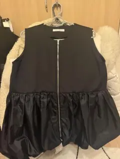 &NOSTALGIA ジップバルーンジレ　ベスト　ブラック