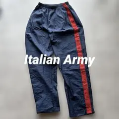 ナイロンパンツ