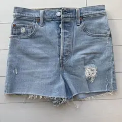 リーバイス　デニムショートパンツ　PREMIUM RIBCAGE サイズ26のサムネイル