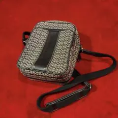 COACH 4274　シグネチャー ショルダーバッグ　シグネチャー　ロゴパターン