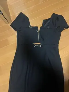 ブラックタイトフィットドレス