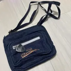 Item thumbnail for item e5e87022-c3f3-4c73-885c-76bbf25fb5a8