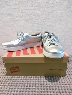 fitflop フィットフロップ★シルバーレザースニーカー・23.5cm