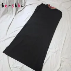 ベルシュカ bershka プリーツワンピース ノースリーブ 黒色 ブラックのサムネイル
