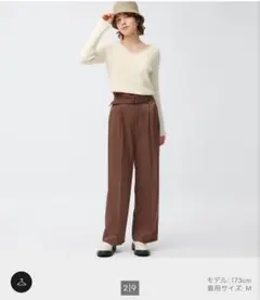 美品 GU パフィータッチVネッククロップドセーター ホワイト S