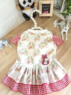 ハンドメイド犬服 赤 カップケーキプリント ドーナツバッグ付き