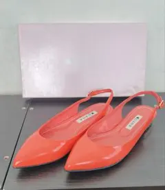 DIANA ダイアナ ポインテッドトゥ パンプス