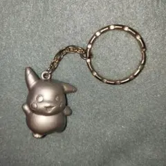 【公式】ポケモン ピカチュウ レア物 メタル鈴キーホルダー