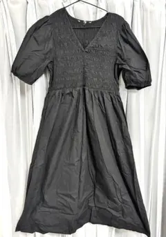 【H&M】Vネック シャーリングロングワンピース 黒 パフ袖　Lサイズ