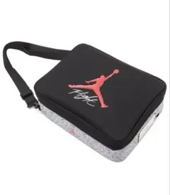 Item thumbnail for item de770ae8-4b6f-497f-a3f9-15e25fa0c404