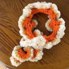 オレンジクリーム波状フリルマフラー