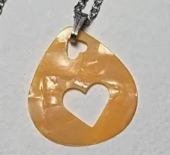 ギターピックネックレス、雫型、ハート型抜き、オレンジ、シルバー