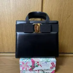 サルバトーレフェラガモ ヴァラリボン 2way ショルダーバッグ 黒