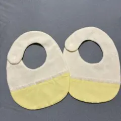 ハンドメイド　使いやすい　切り替えのレースが可愛い　丸型スタイ2枚セット