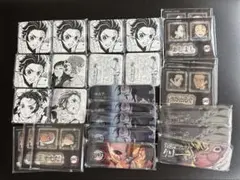 鬼滅の刃 ダイニング お楽しみくじ 缶バッジ コースター シール - メルカリ