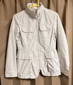 ユニクロ ベージュ 軽量ジャンパー