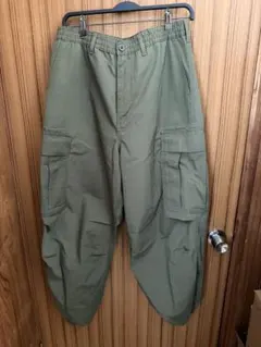 GU カーゴパンツ オリーブ色