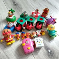ガチャガチャ ミニカー アンパンマン