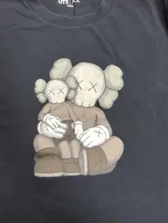 最終値下げ！　ユニクロ UNIQLO KAWS カウズ　Tシャツ M