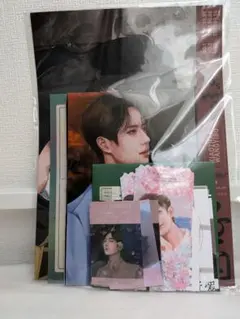 2025年最新】王一博 アクリルスタンドの人気アイテム - メルカリ