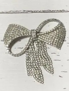 チェコガラス　リボン　ヴィンテージ　ブローチ