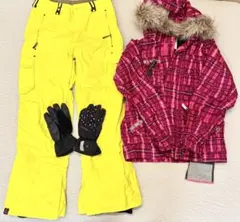スノーボードウェアセット（パンツ・ジャケット・グローブ）