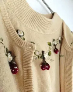 【美品】DUAL BERG DAISYニットアンサンブル ラムウール 苺 刺繍