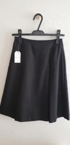 ピザ丈スカート　黒　春夏用　ポリエステル100%