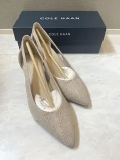 【美品】コールハーン Cole Hannベージュパンプス 23cm 6Bのサムネイル