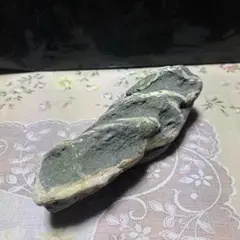 鳥取県　佐治川石　台座(材料　紫檀、猫脚)付き 鳥取県 佐治川石 台座(材料 紫檀、猫脚)付き - メルカリ