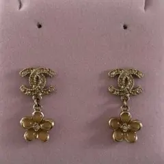 CHANEL シャネル ココマーク フラワー ピアス ゴールド
