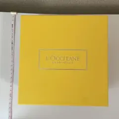 ロクシタンギフトボックス　LOCCITANE ギフト箱　プレゼント箱　空箱　美品