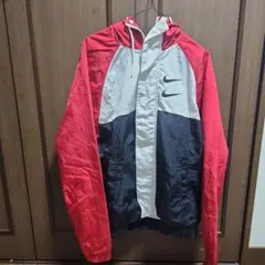 NIKEナイロンジャンパー　スウッシュ