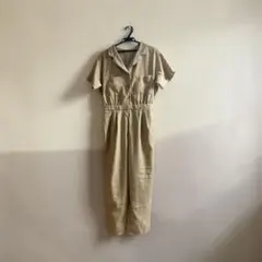 GU ベージュ 半袖オールインワン