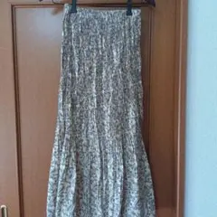 UNIQLO 花柄 プリーツロングスカート ベージュきれいめ