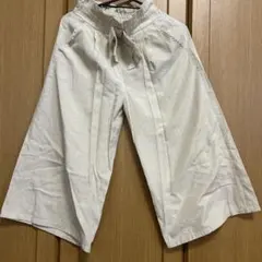 kids ベージュガウチョパンツ　140㌢