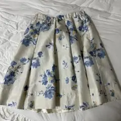 花柄　フレアスカートのサムネイル