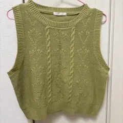 オリーブグリーン ニットベスト ケーブル編み