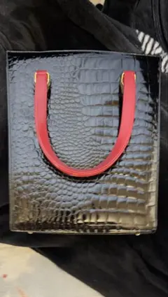 クロコ風　ハンドバッグ