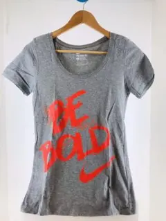 NIKE Tシャツ レディース　グレー系　美品のサムネイル